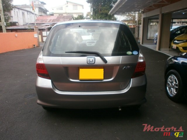 2006' Honda fit photo #2