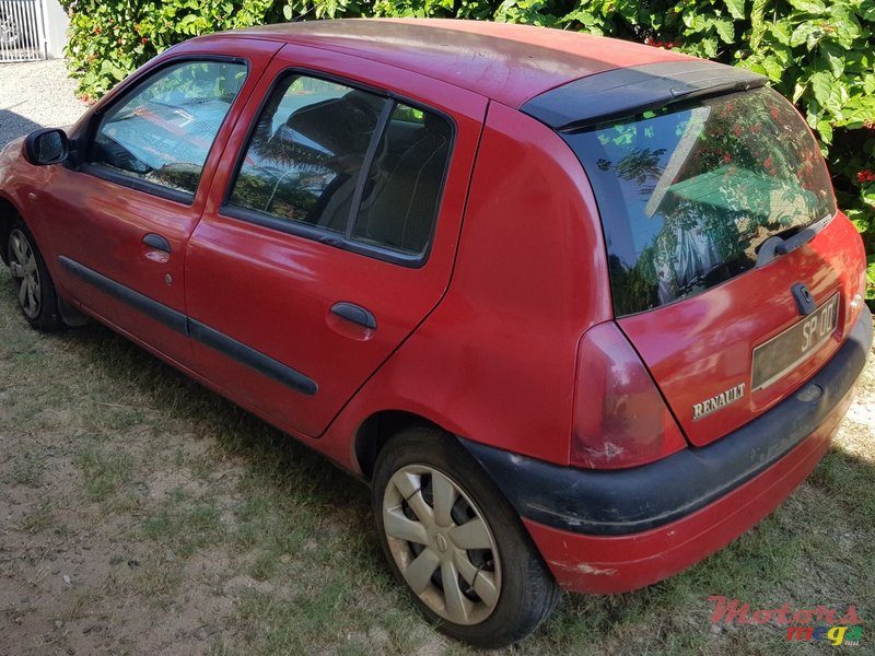 2000' Renault Clio photo #3