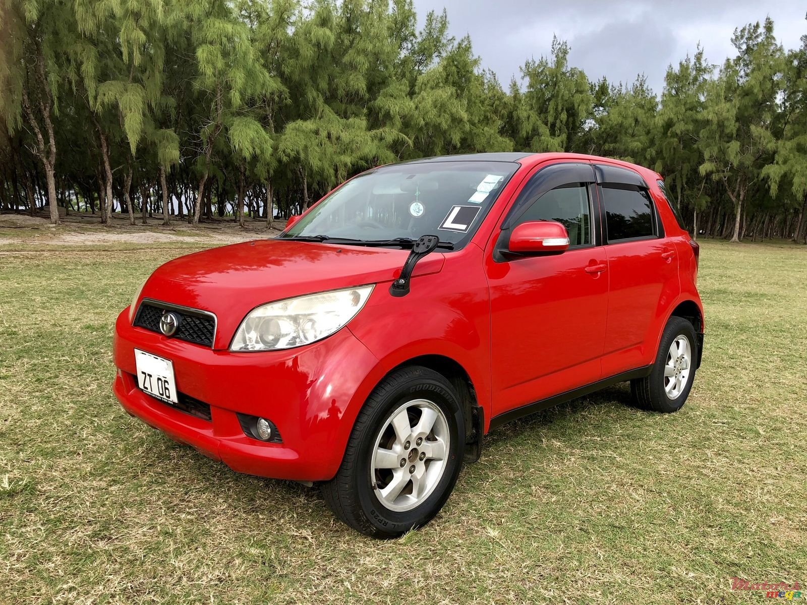 2006' Toyota Rush photo #3