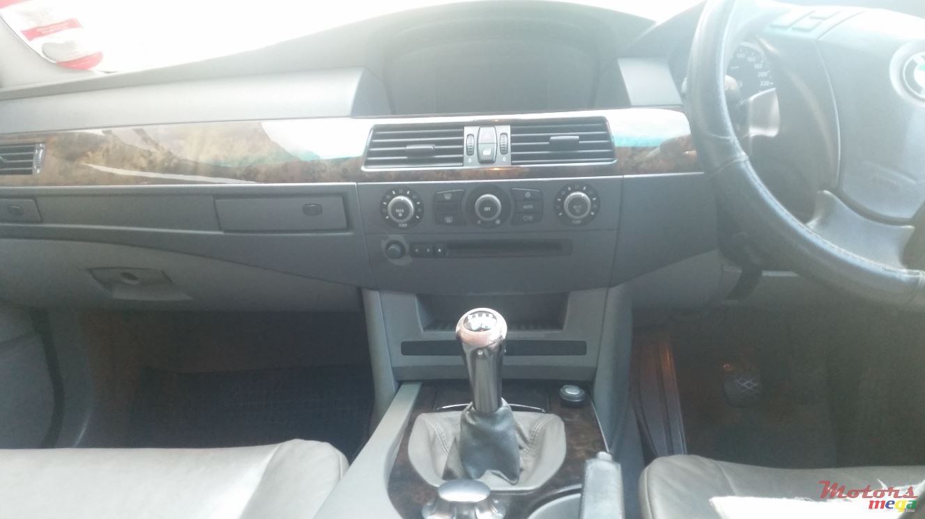 2004' BMW 525 photo #6