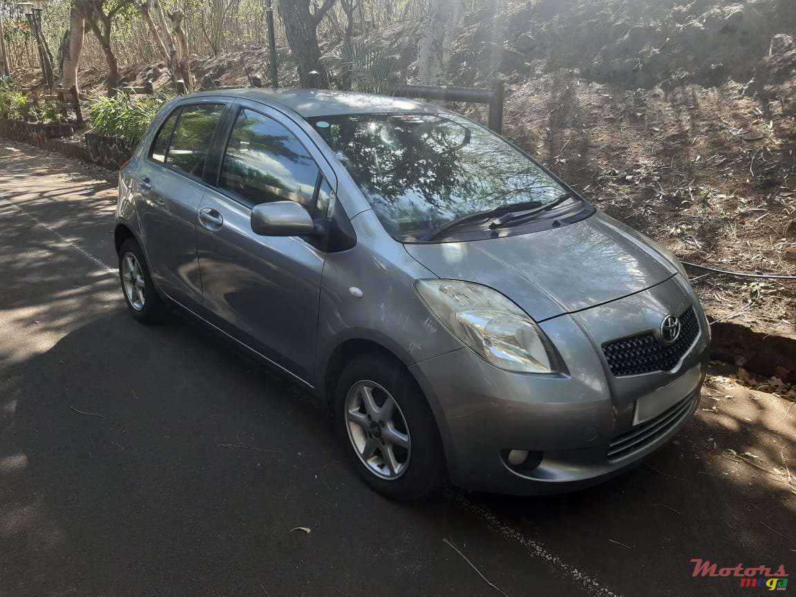 2007' Toyota Yaris photo #5