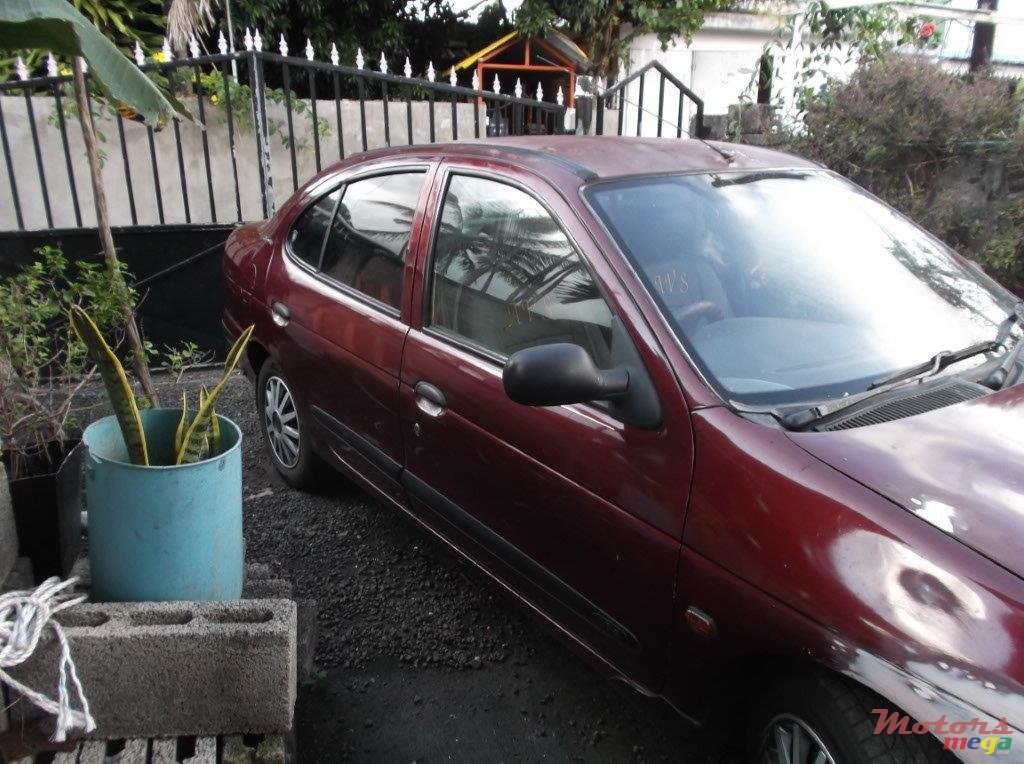 1998' Renault Megane photo #4