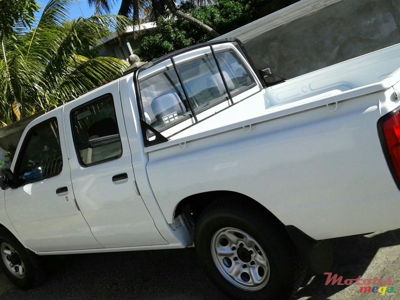 2003' Nissan Hardbody original  photo #6