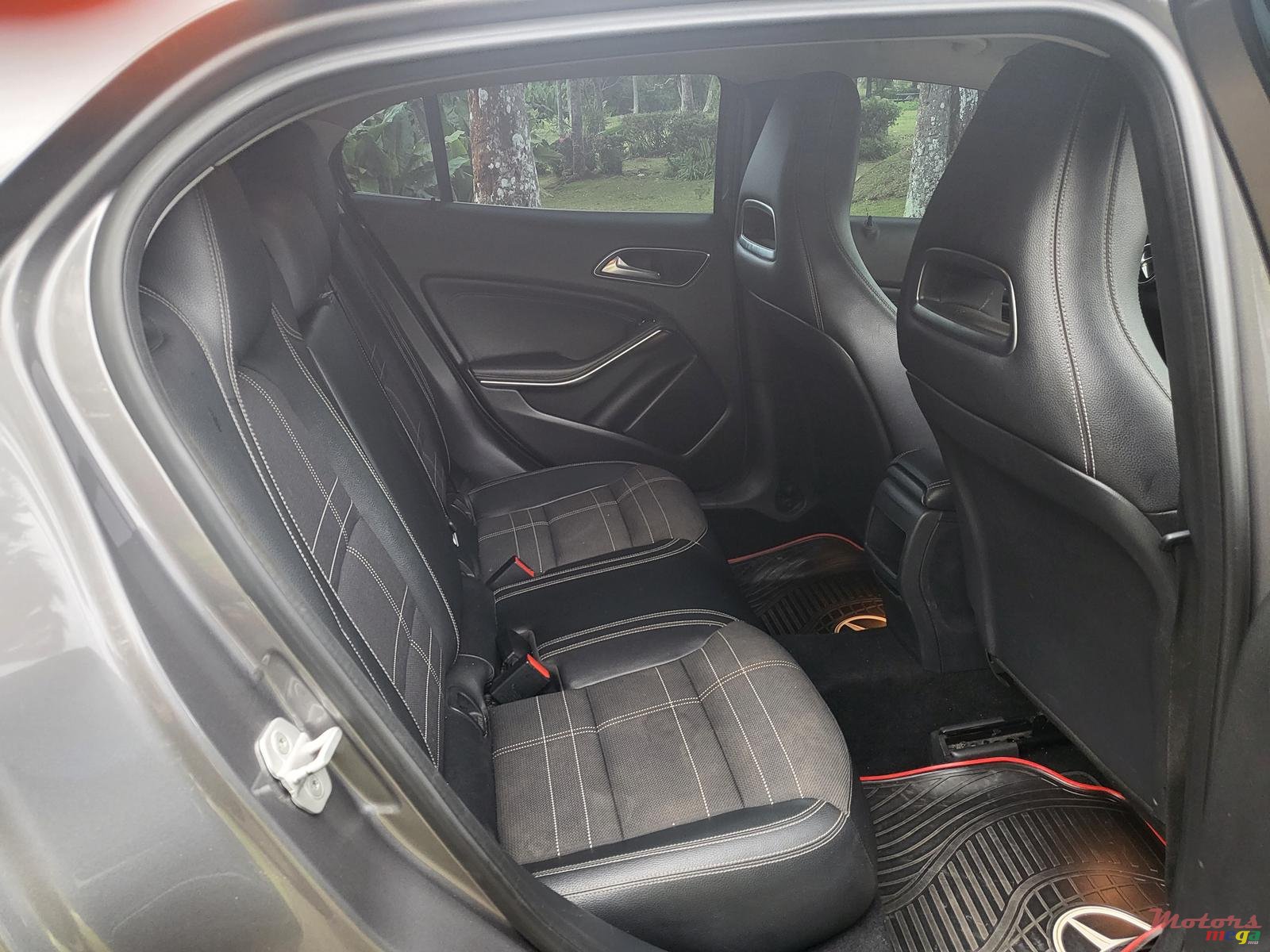 2015' Mercedes-Benz GLA-Class photo #4