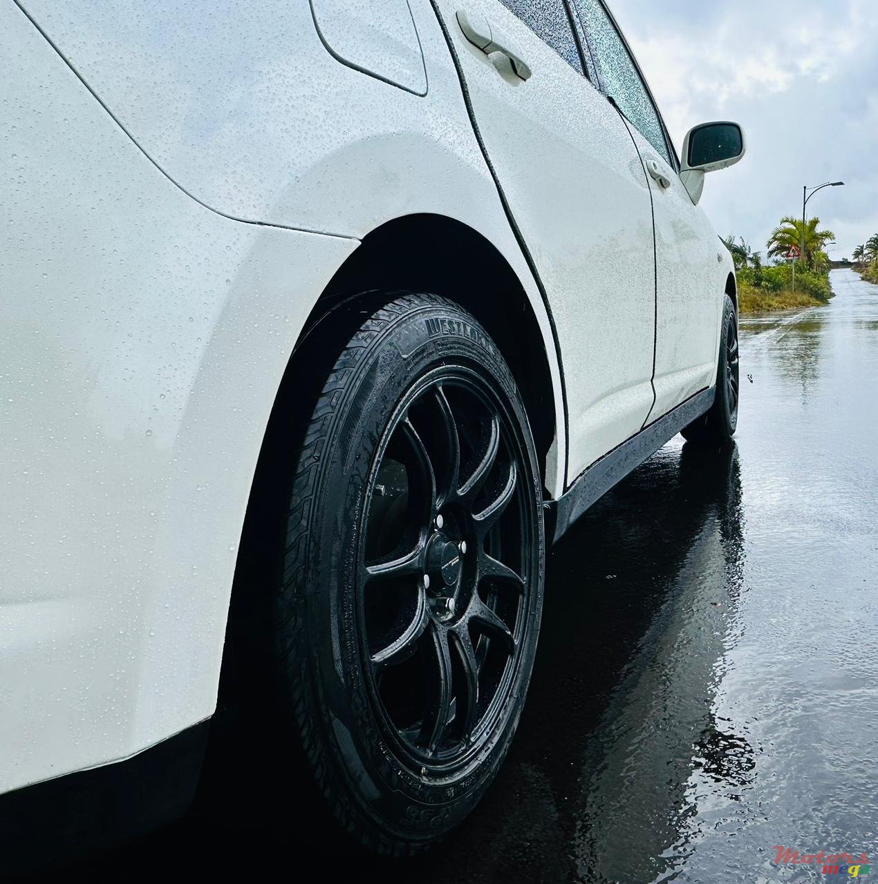 2006' Nissan Tiida photo #6