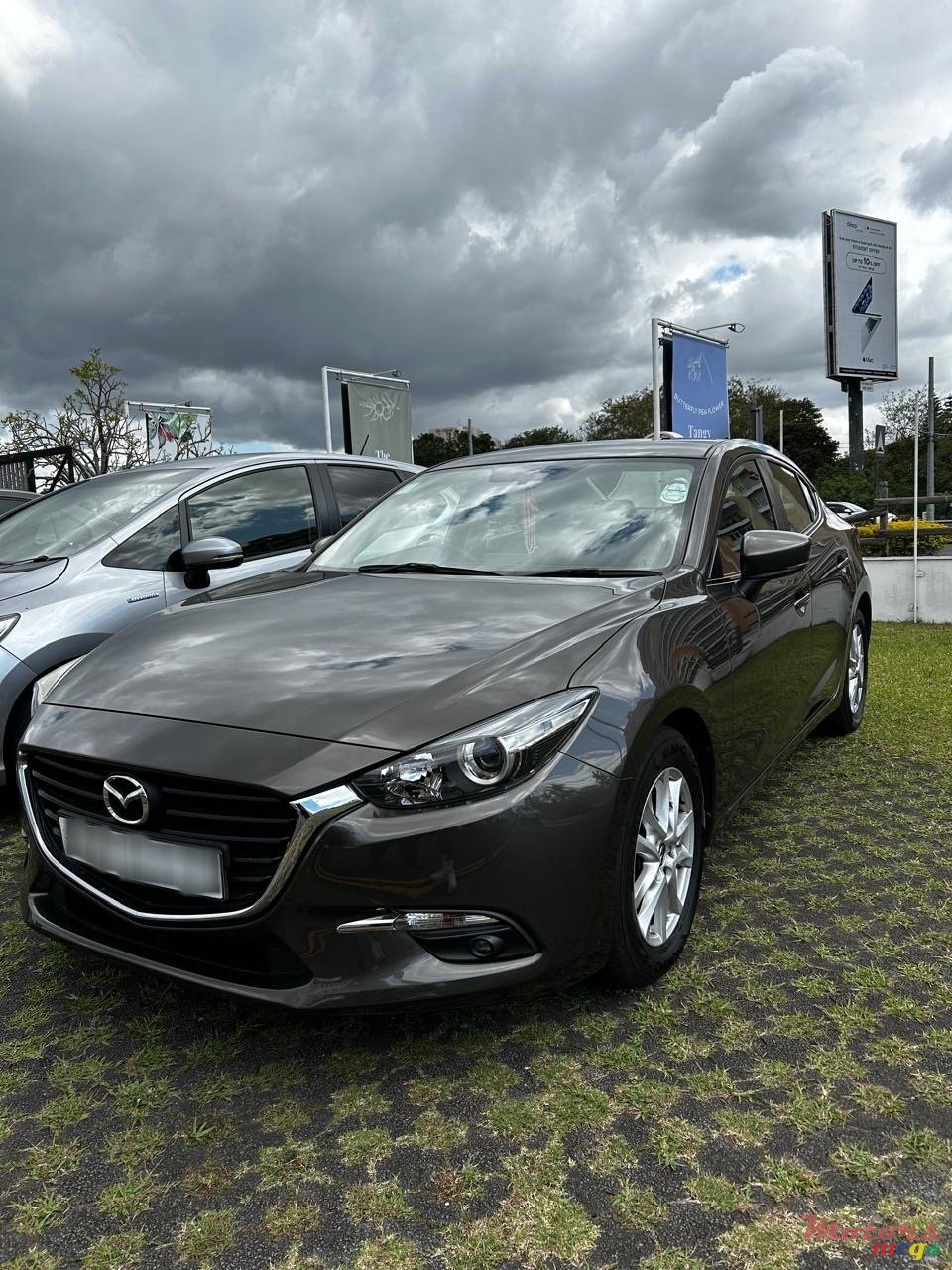 2017' Mazda 3 photo #2