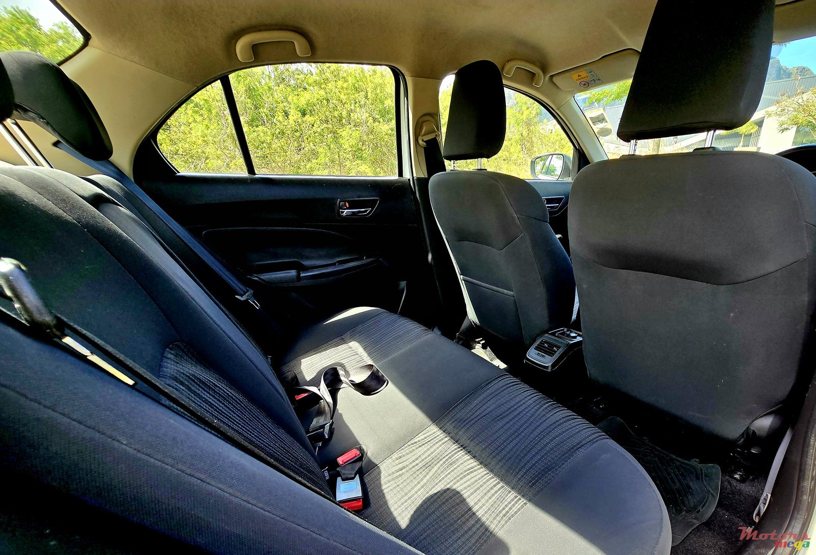 2018' Suzuki D-Zire photo #6