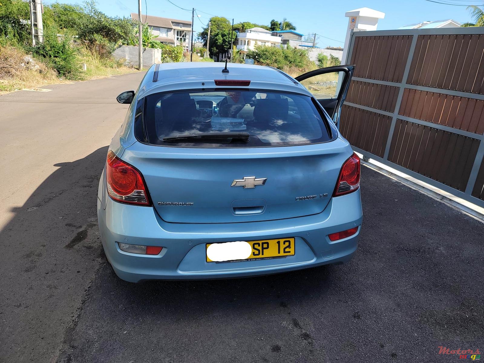 2012' Chevrolet Cruze photo #3