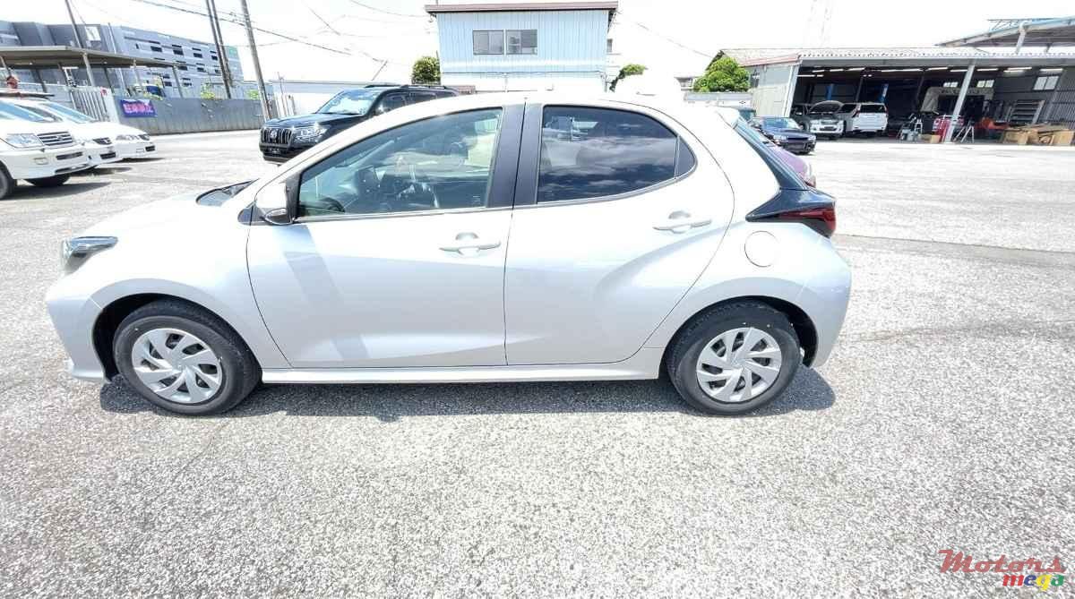 2021' Toyota Yaris photo #2