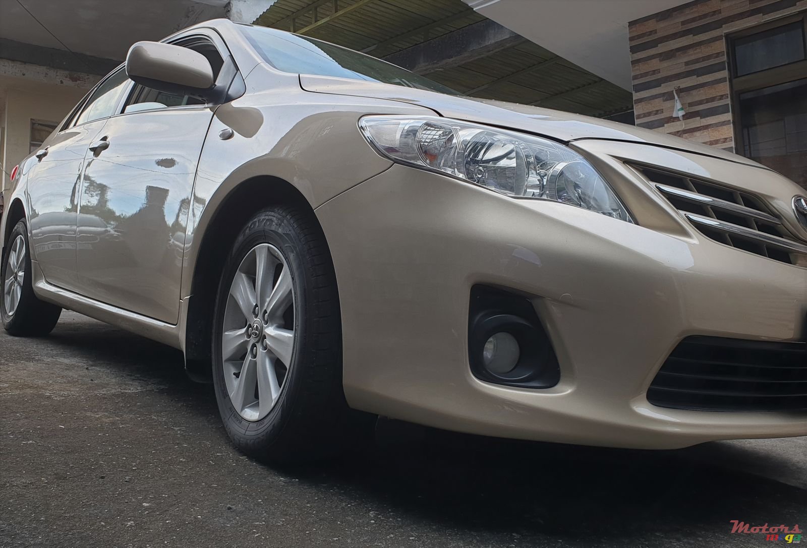 2011' Toyota Corolla photo #3