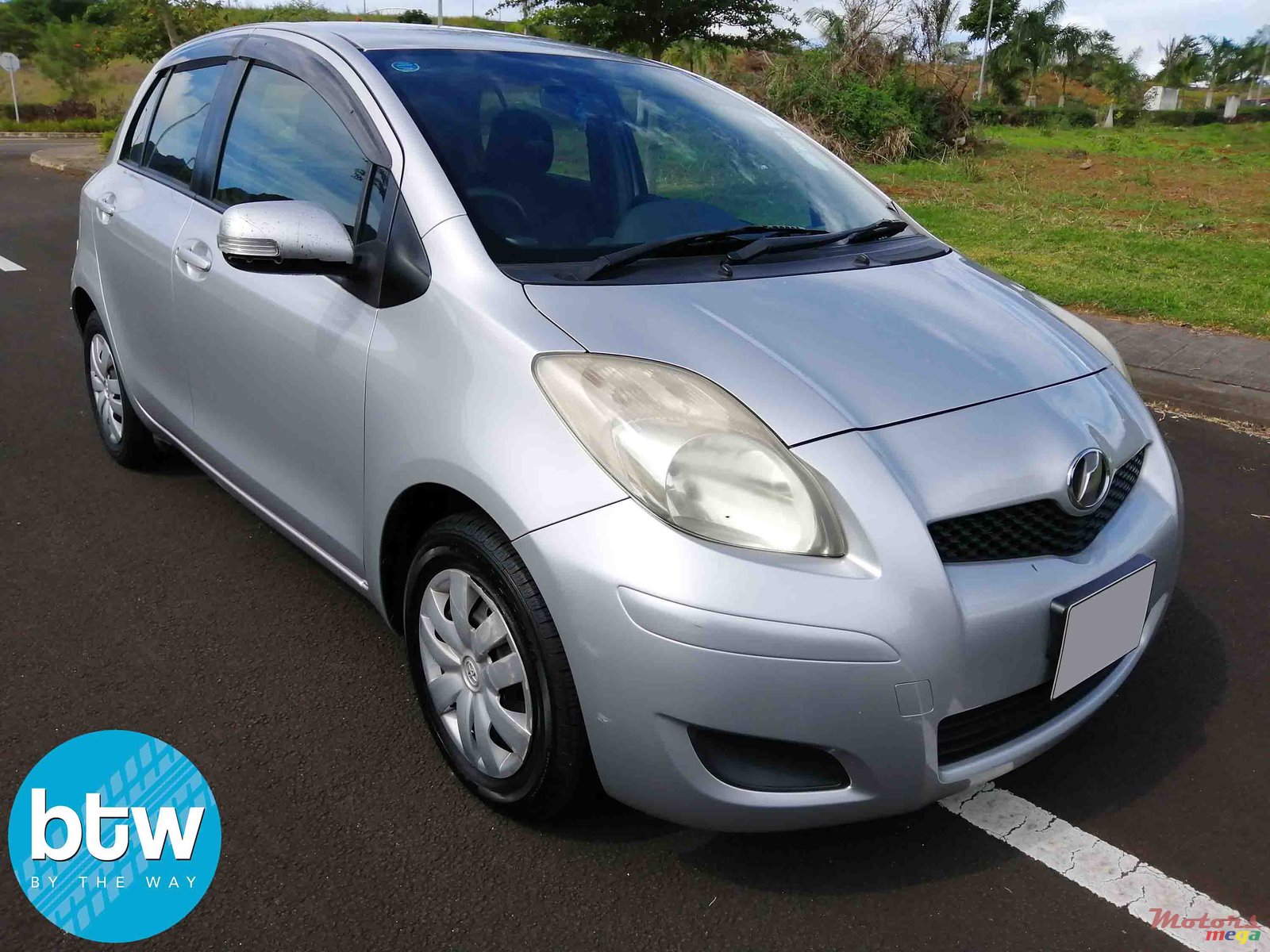 2009' Toyota Vitz Automatic photo #1