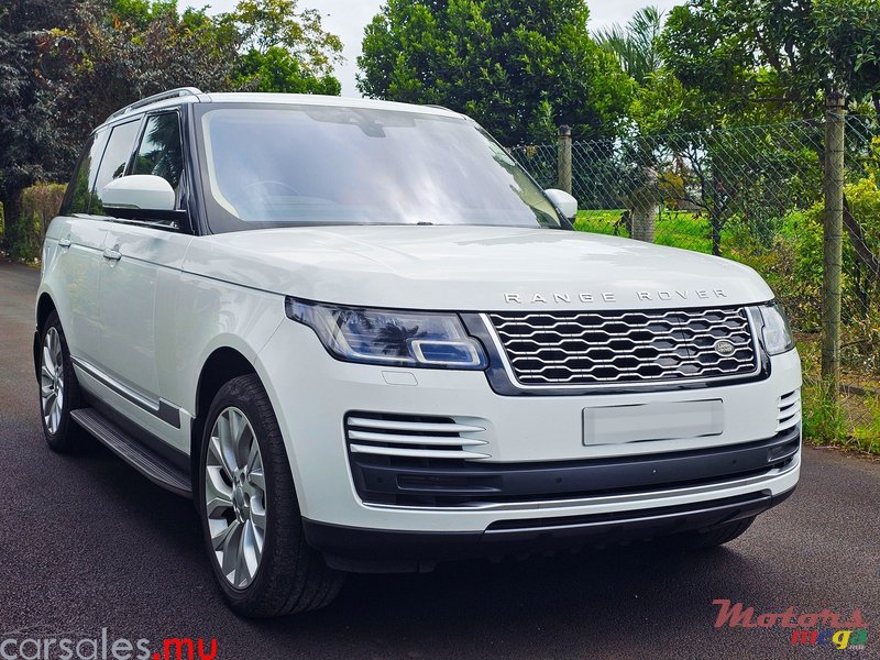 2020' Land Rover Range Rover Vogue SE P400e 2.0 Hybrid photo #1