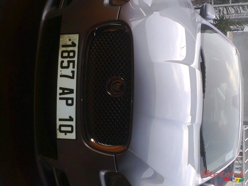 2010' Jaguar XF 3.0 V6 photo #1