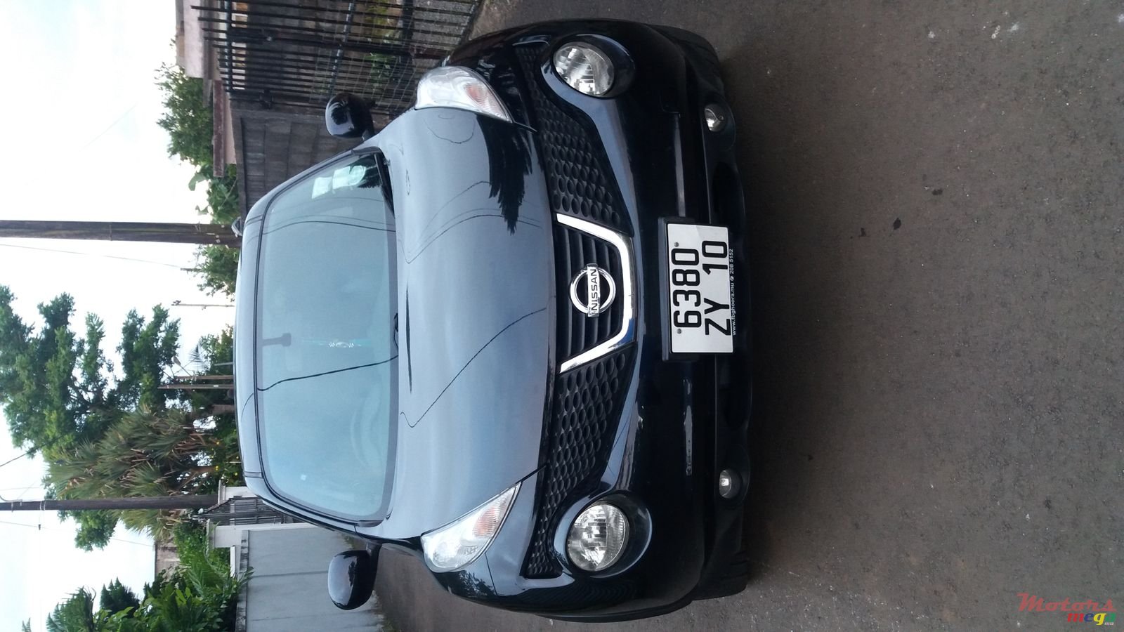 2010' Nissan Juke photo #2