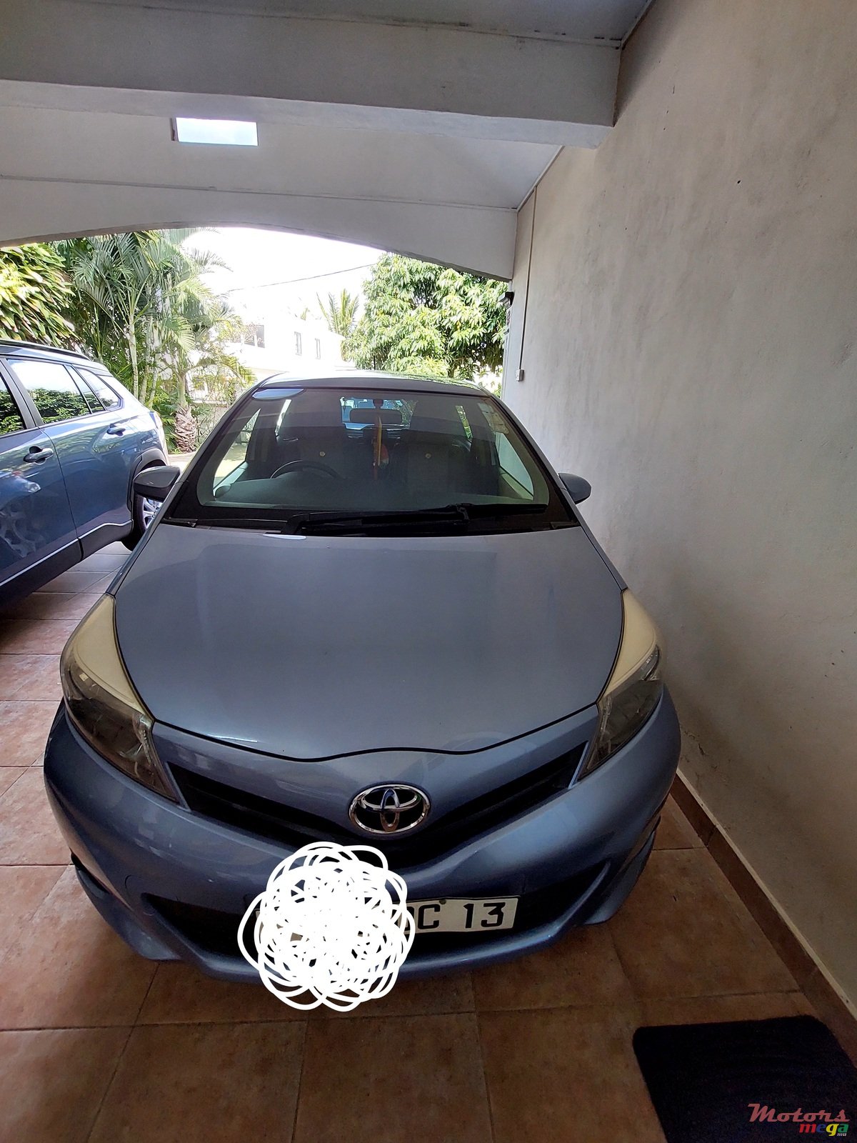 2013' Toyota Yaris photo #3