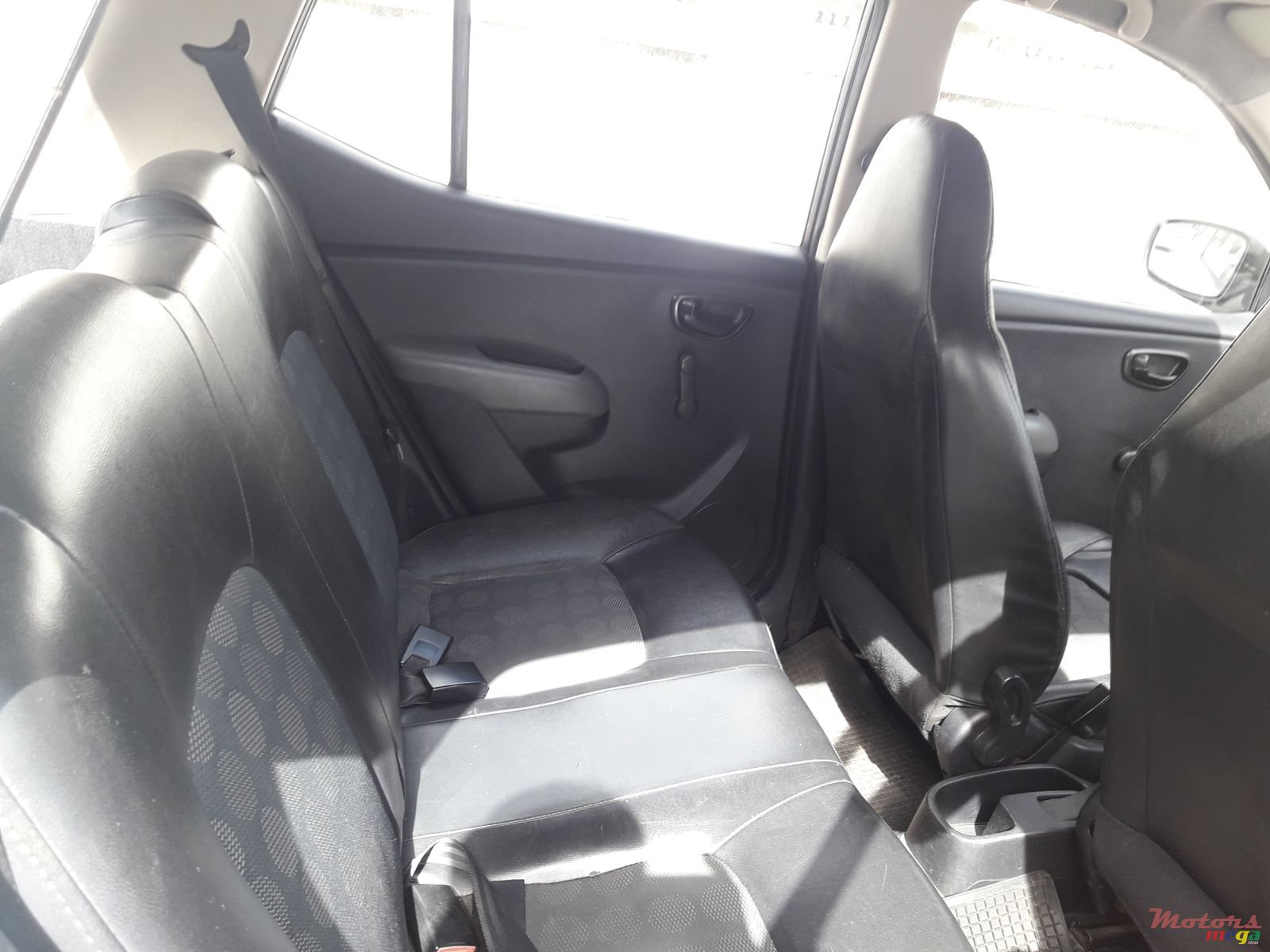 2009' Hyundai i10 photo #2