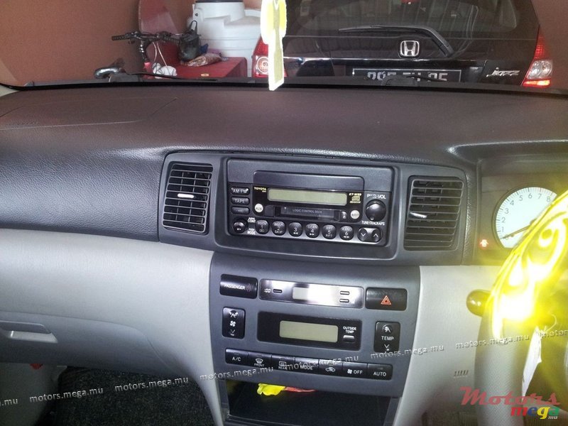 2000' Toyota photo #5