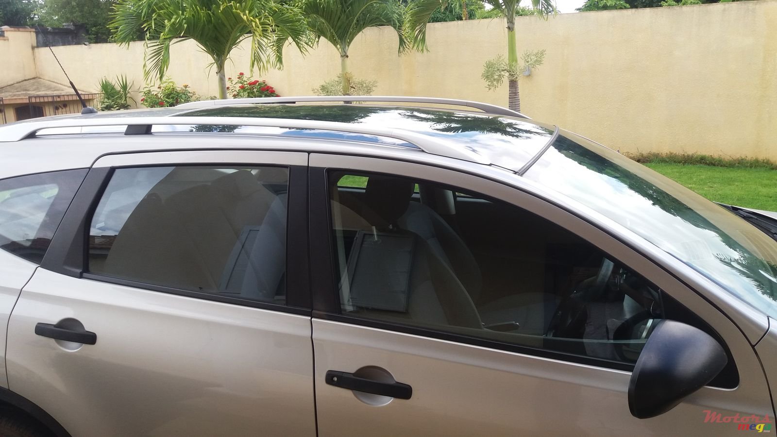 2012' Nissan Qashqai+2 photo #1