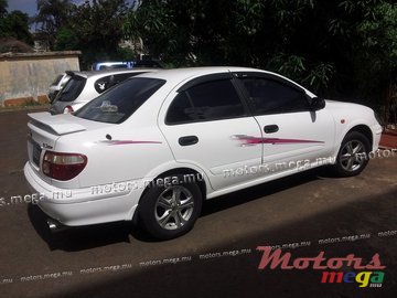 2002' Nissan Sunny photo #1