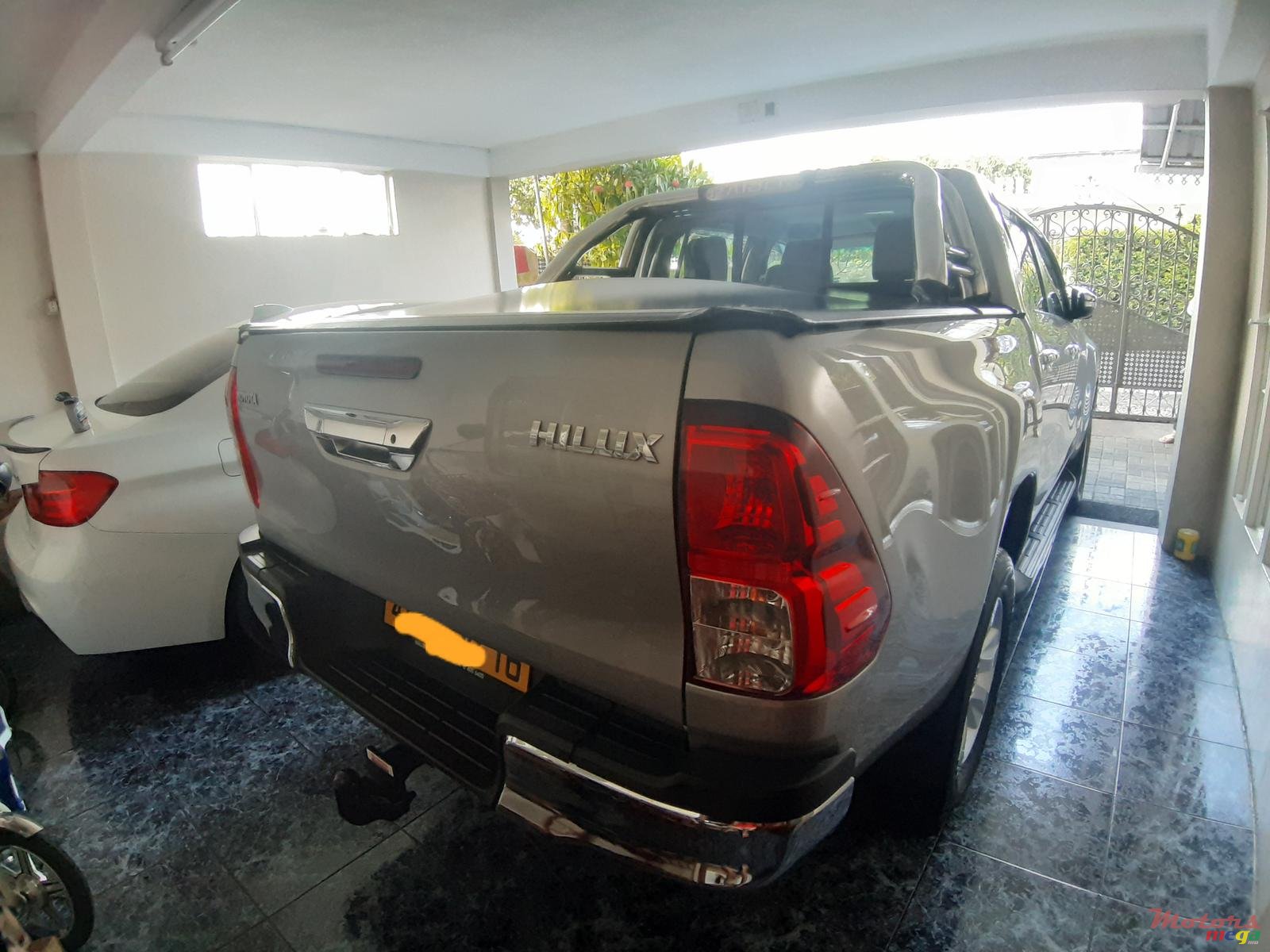 2016' Toyota Hilux photo #3