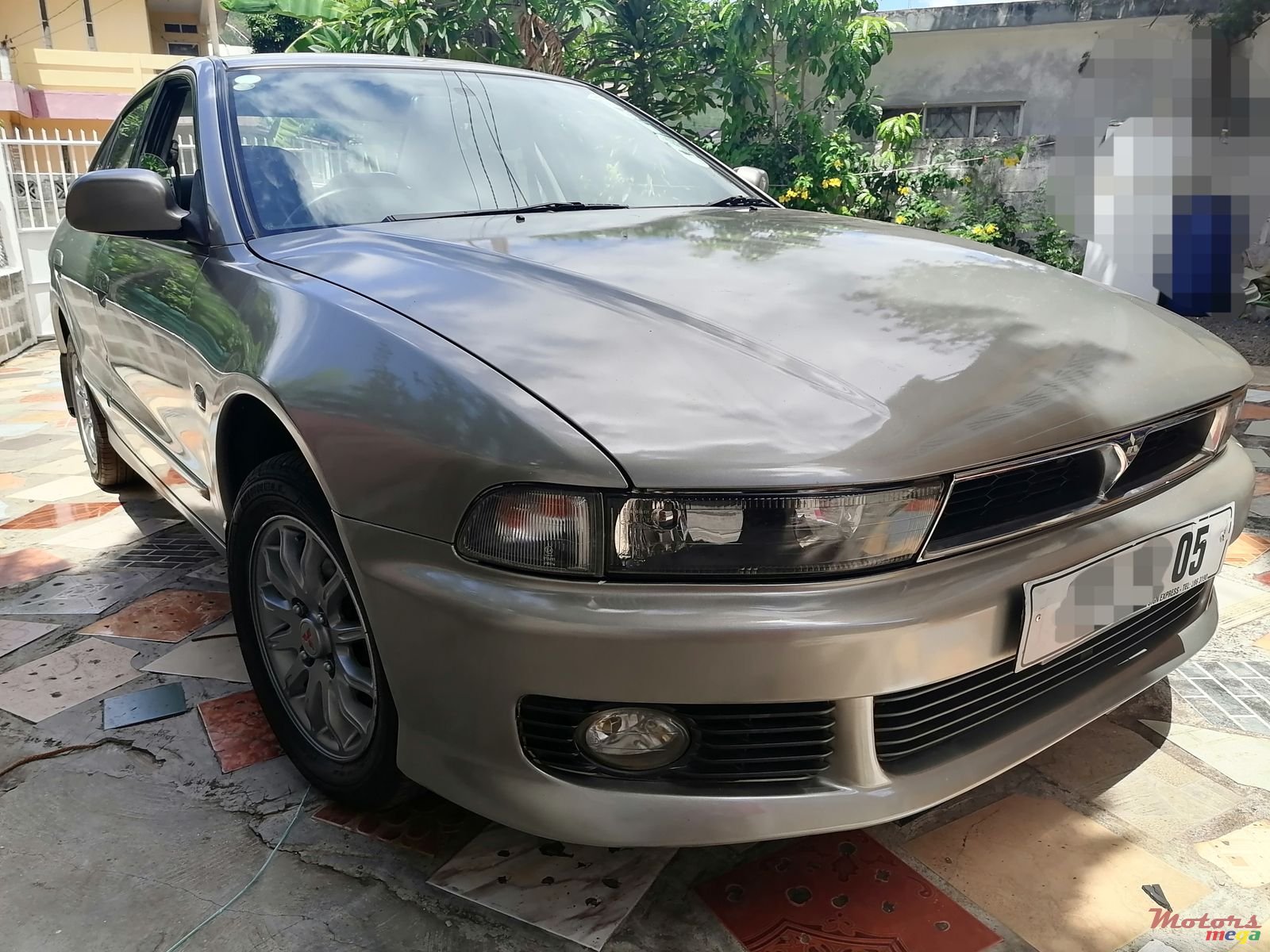 2005' Mitsubishi Galant photo #1