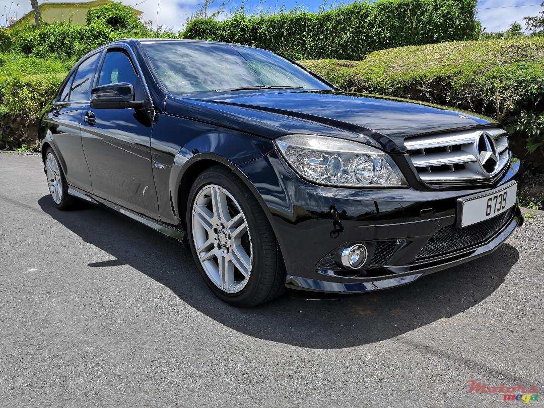 2009' Mercedes-Benz C-Class AMG Sport Pack photo #1