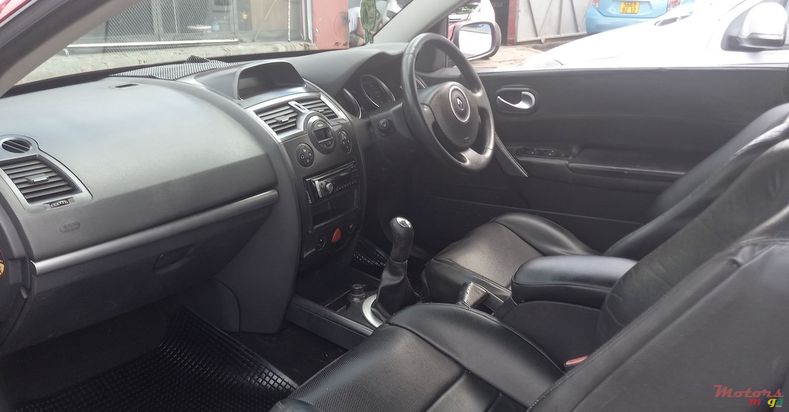 2007' Renault Megane photo #4