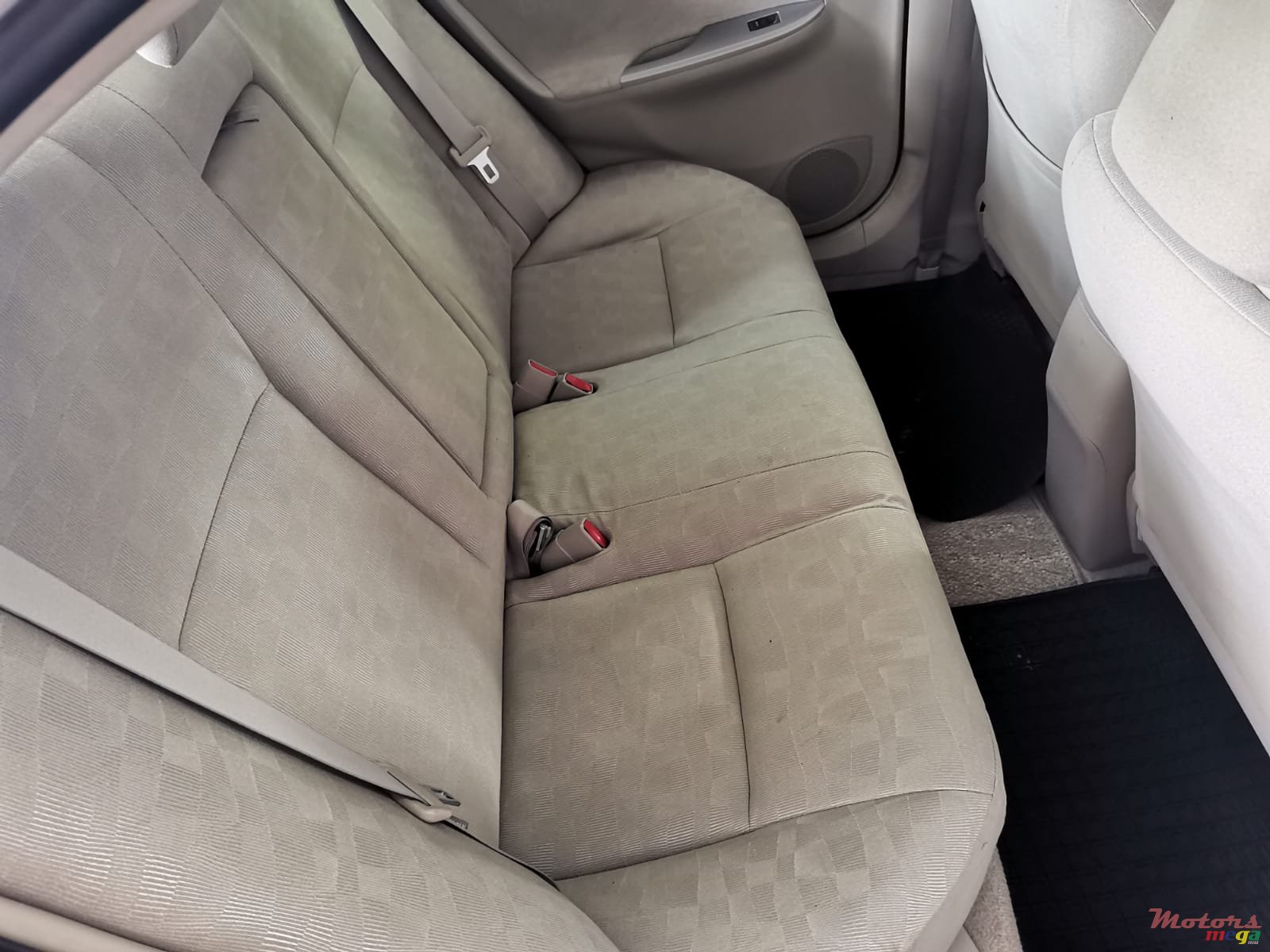 2008' Toyota Axio photo #5