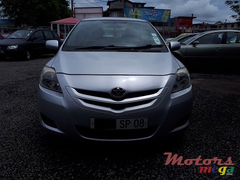 2008' Toyota Yaris photo #2