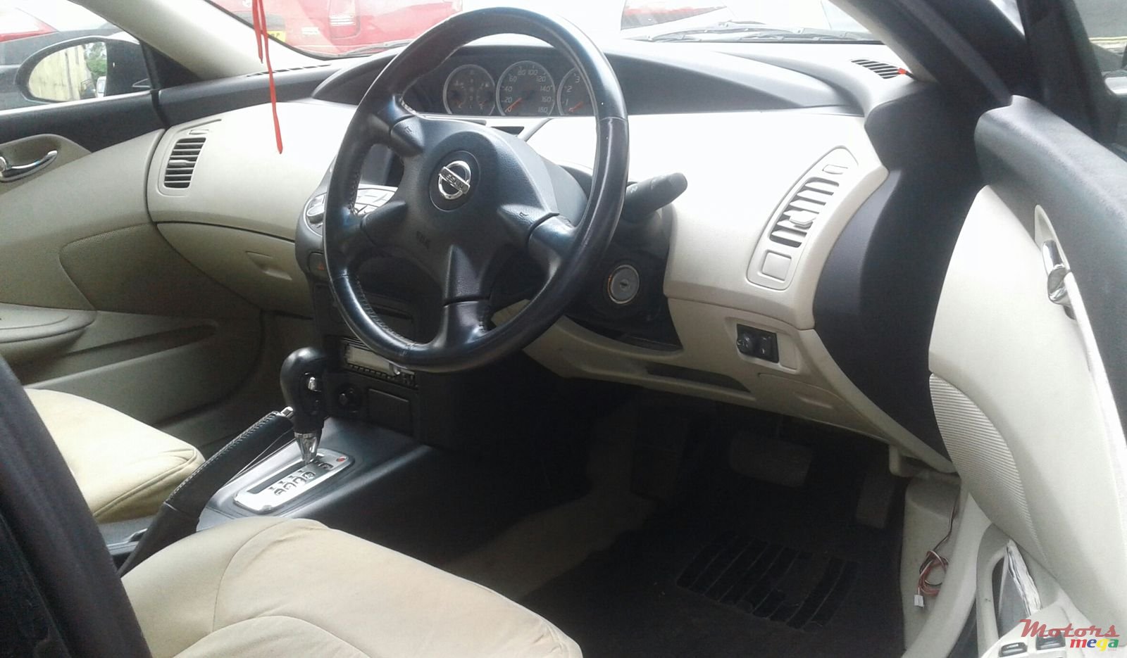 2002' Nissan Primera photo #4