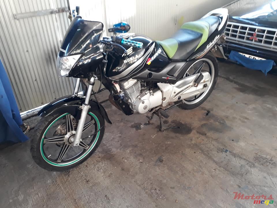 2008' Honda Unicorn photo #5