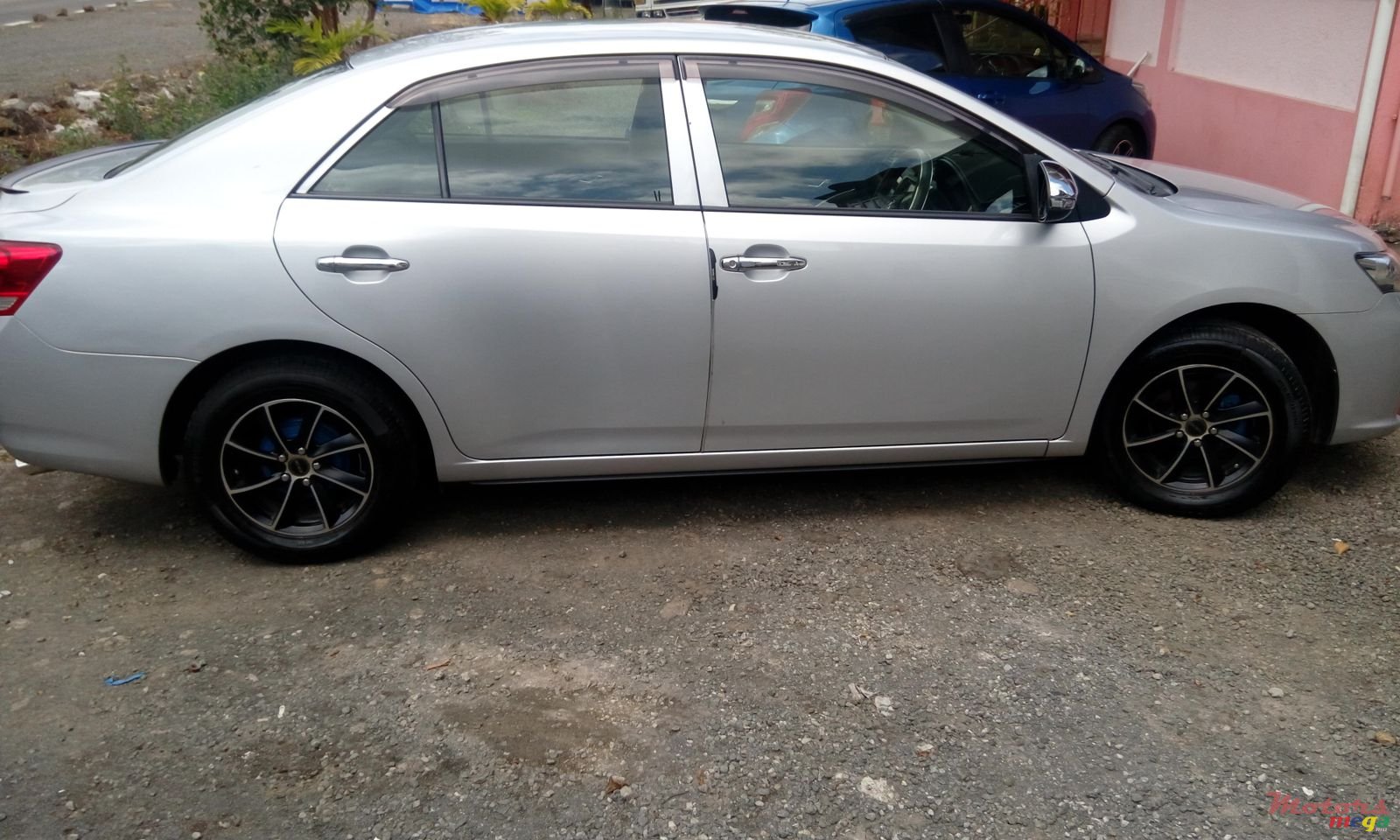 2013' Toyota photo #3