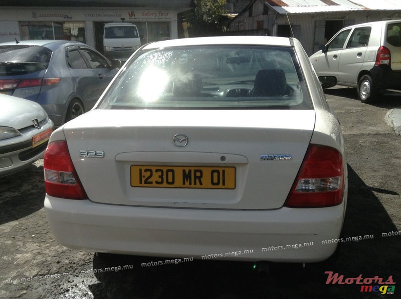 2001' Mazda 323 photo #3