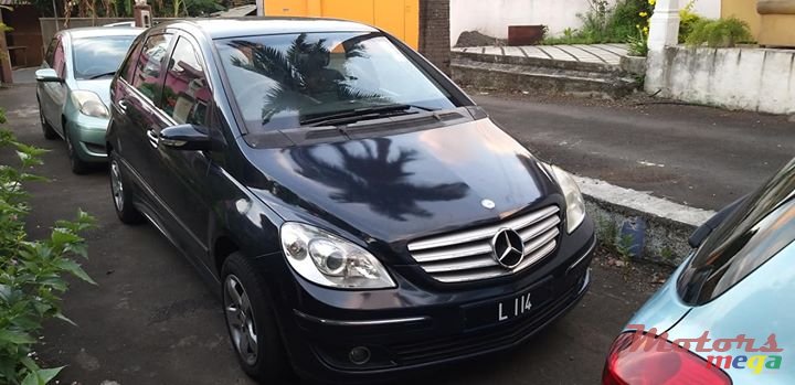 2006' Mercedes-Benz B 170 photo #1