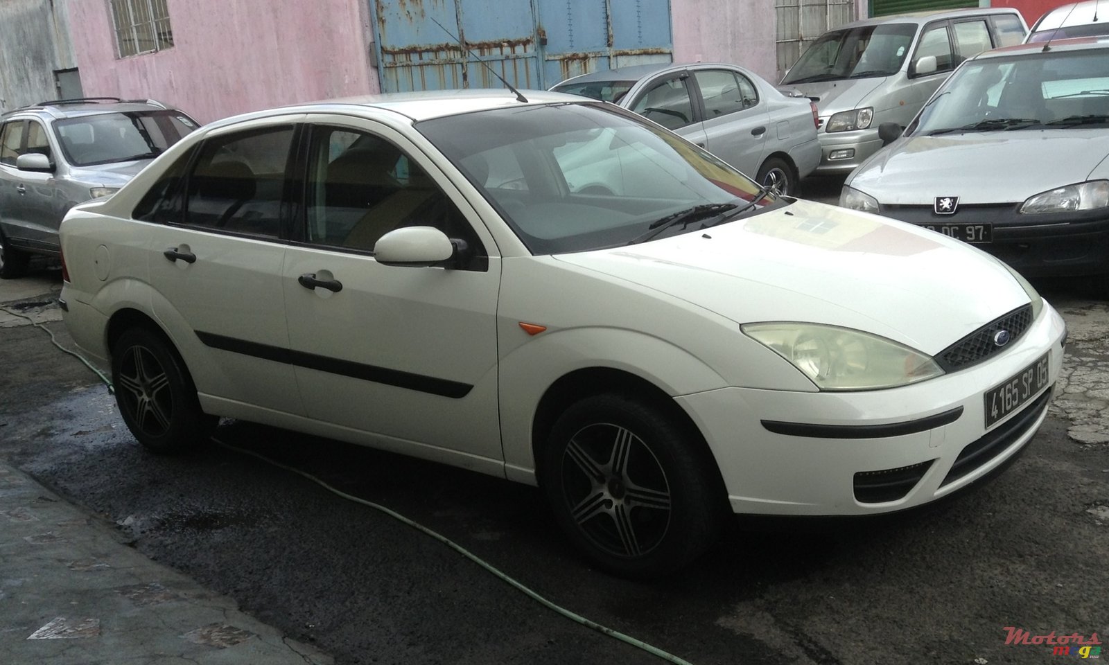 2005' Ford Focus photo #2