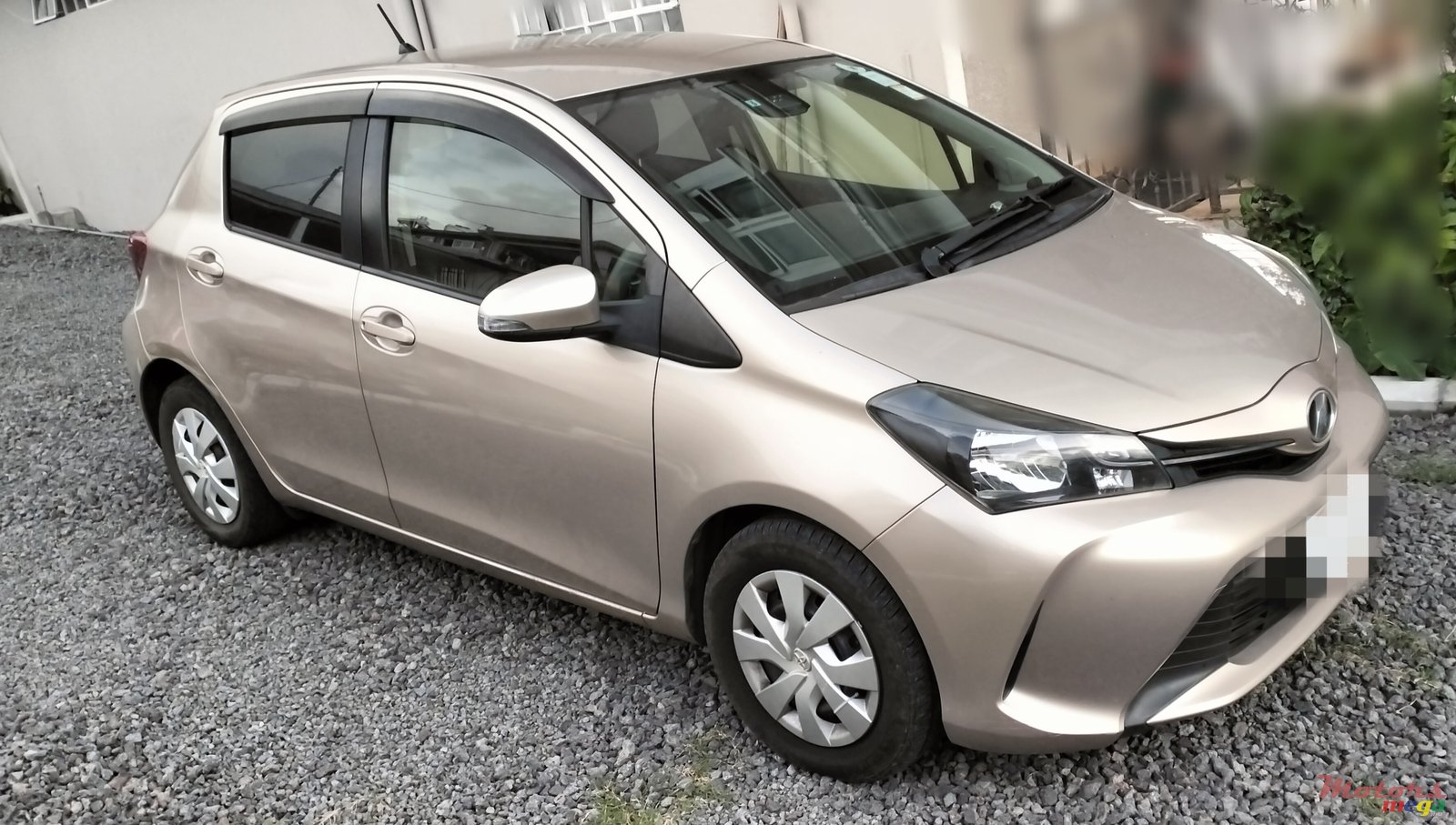 2015' Toyota Vitz photo #1