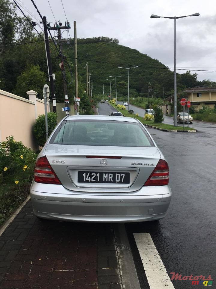 2007' Mercedes-Benz C-Class photo #7