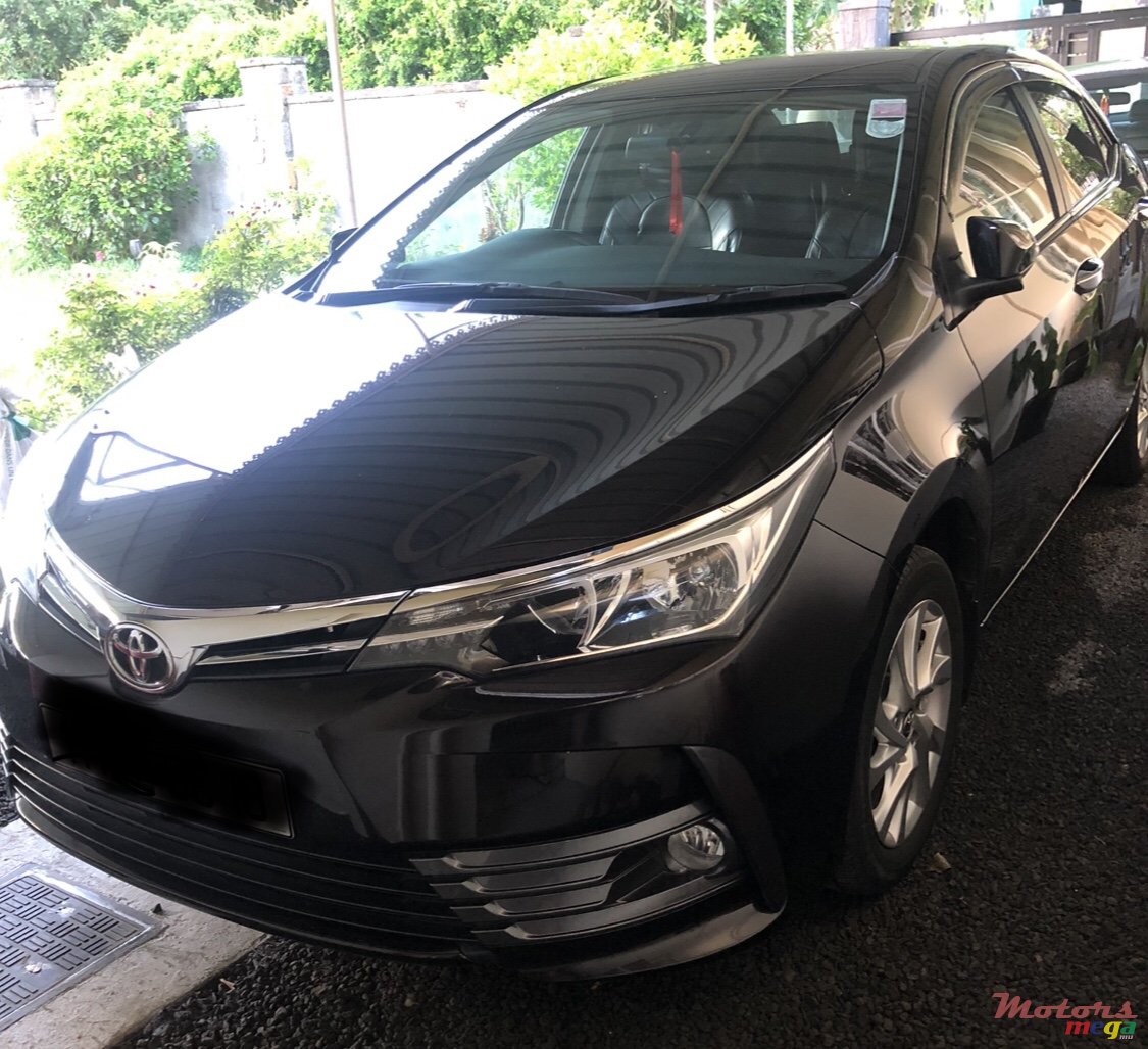 2018' Toyota Corolla photo #1