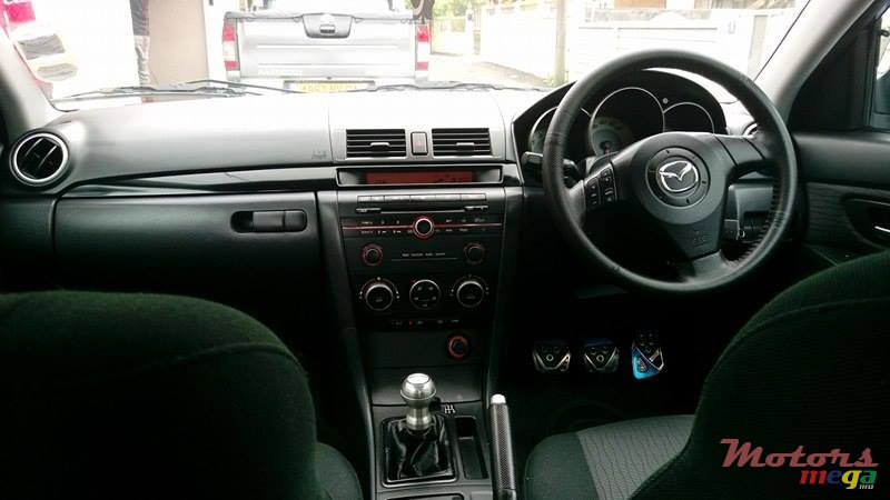 2007' Mazda Axela photo #6