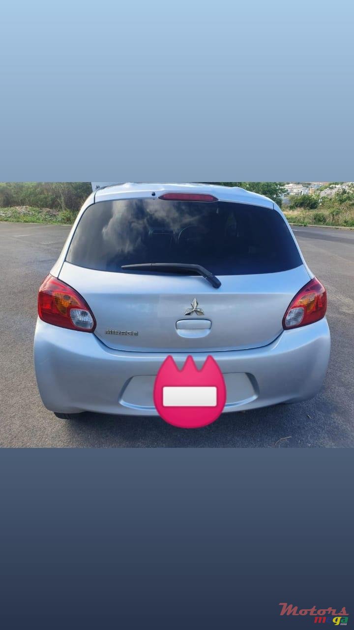 2014' Mitsubishi Mirage photo #2