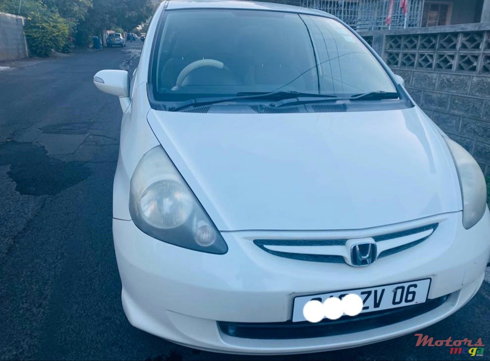 2006' Honda Fit any photo #3