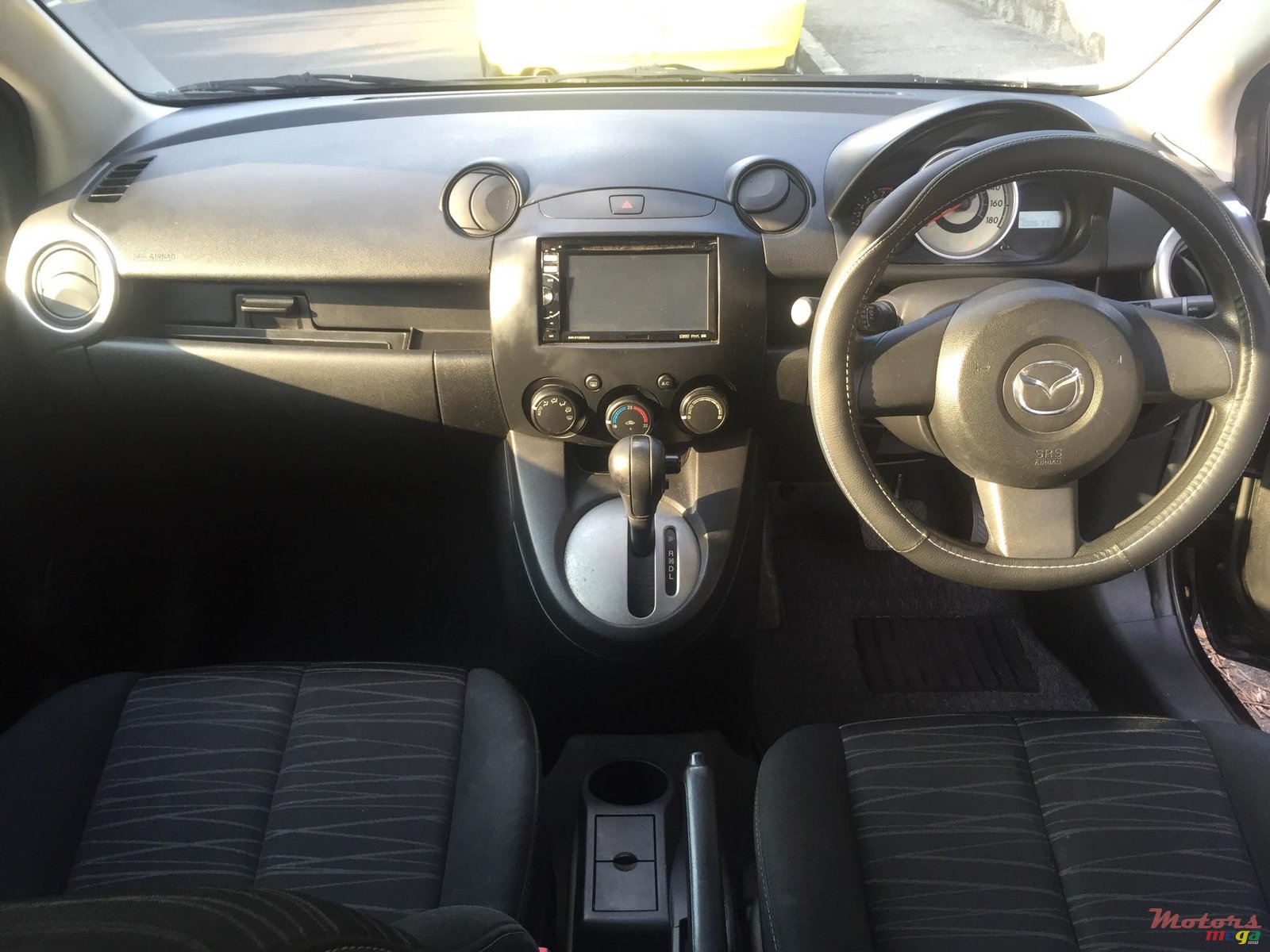 2008' Mazda Demio photo #2