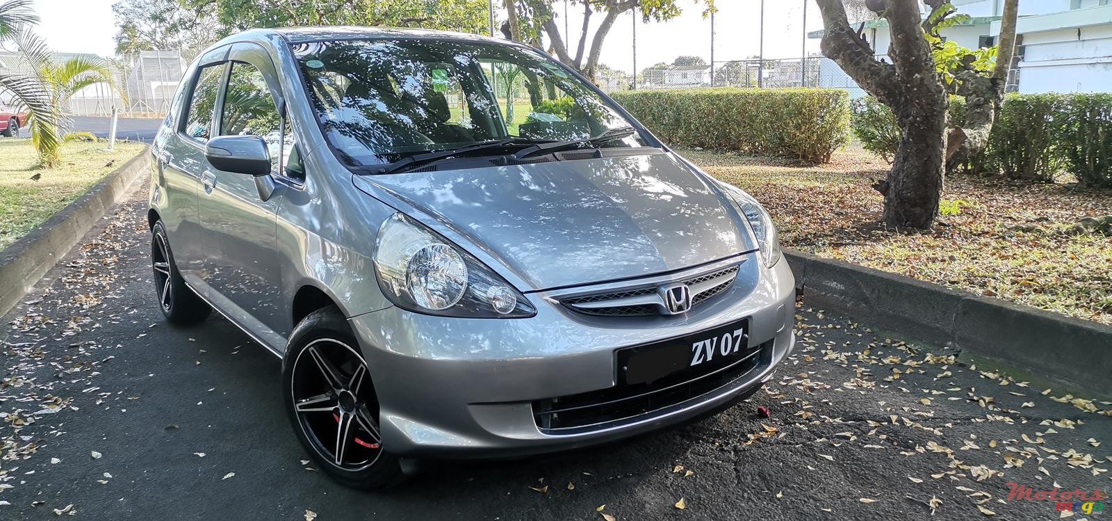 2007' Honda Fit photo #1