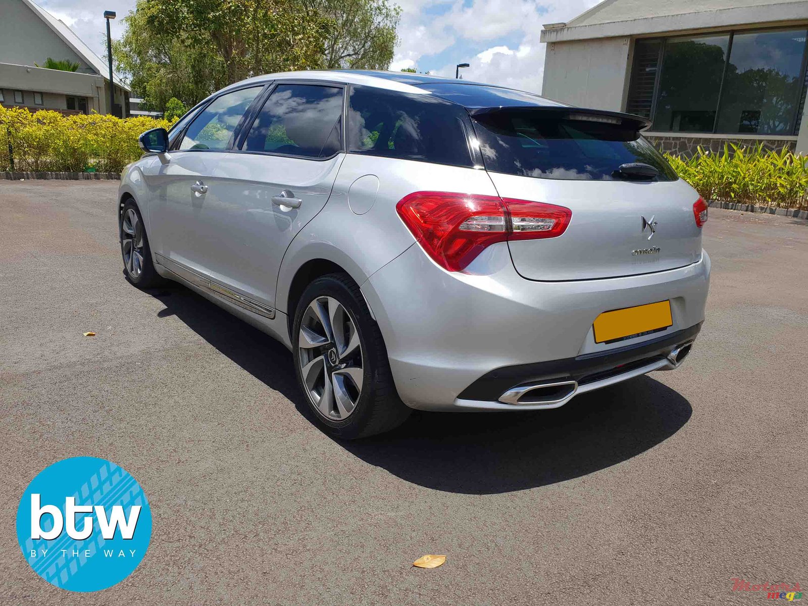 2014' Citroen DS 5 photo #3