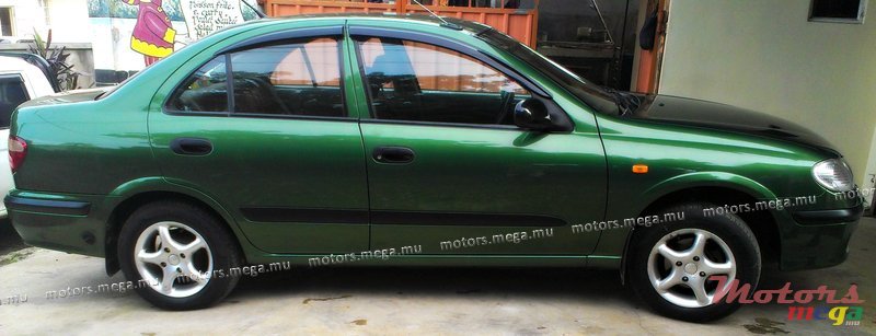 2000' Nissan Sunny photo #1