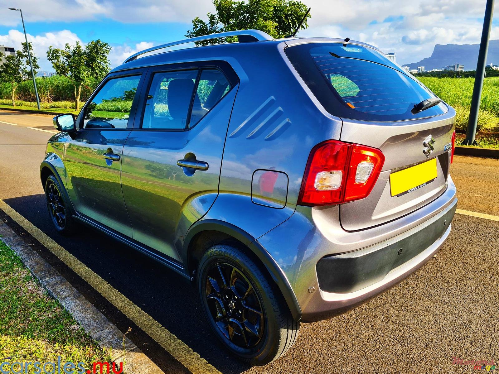 2018' Suzuki Ignis 1.2 GLX photo #3