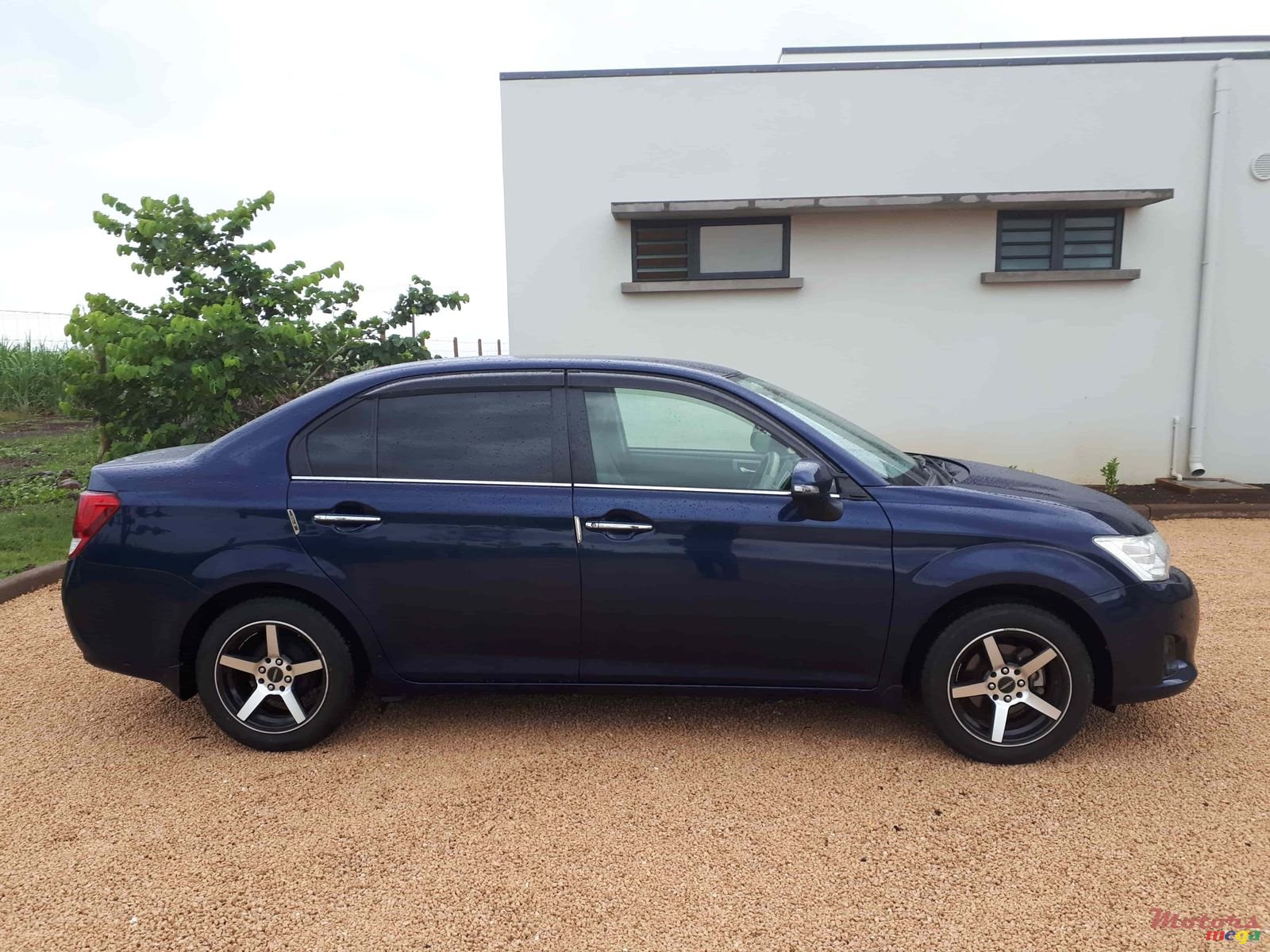 2012' Toyota Axio G Edition photo #5