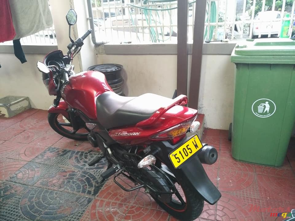 2010' Honda Unicorn photo #3