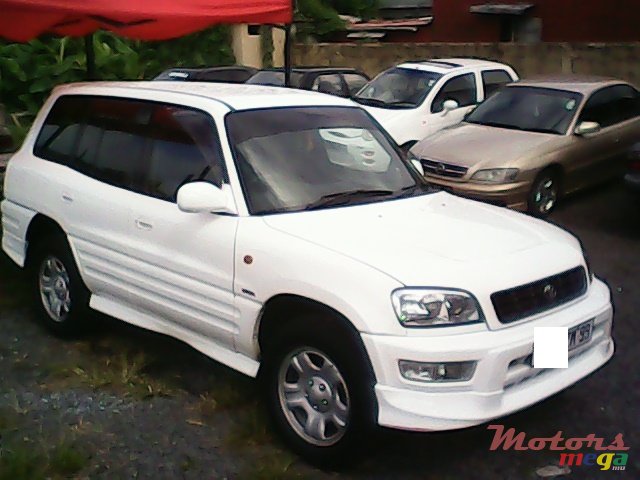 1999' Toyota RAV4 exchange welcome photo #1