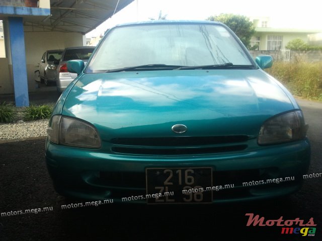 1998' Toyota Starlet photo #2